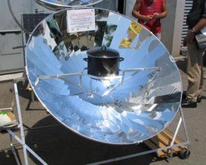 De solar cooker; koken op zonnestralen